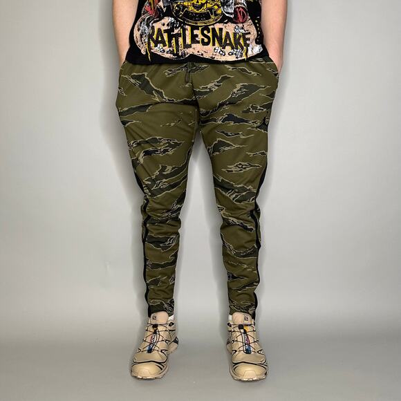 Jordan Sweatpants Tiger Stripe Camo Polyester Joggers Black Jumpman Dri Fit - Picture 2 of 4